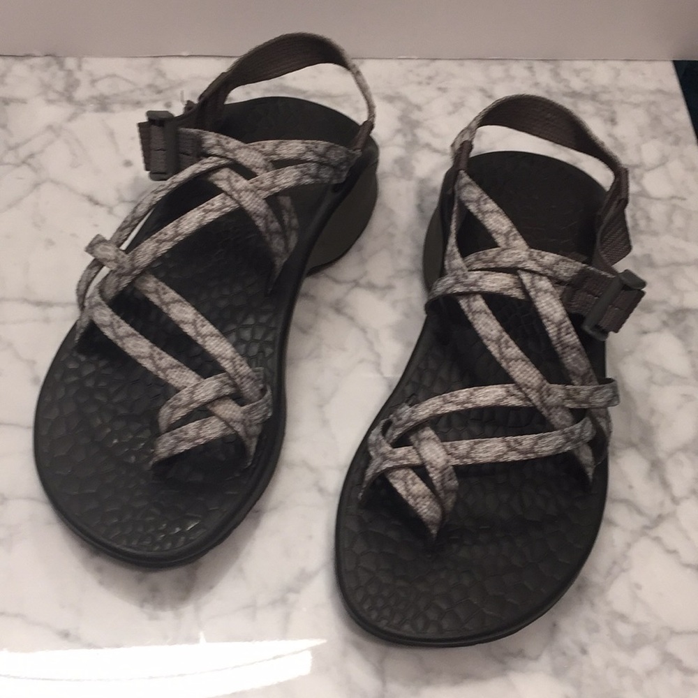 Chacos Gray Double Strap with Toe Sz 7W